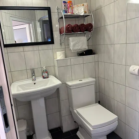Landgasthaus Tenne Am Schloss 民宿 罗姆罗德